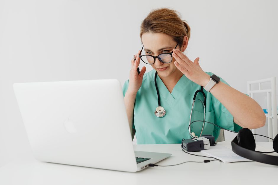 HIPAA compliant answering service hero