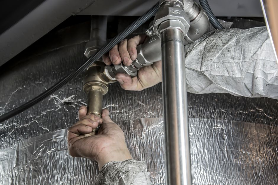 Plumbing answering service hero